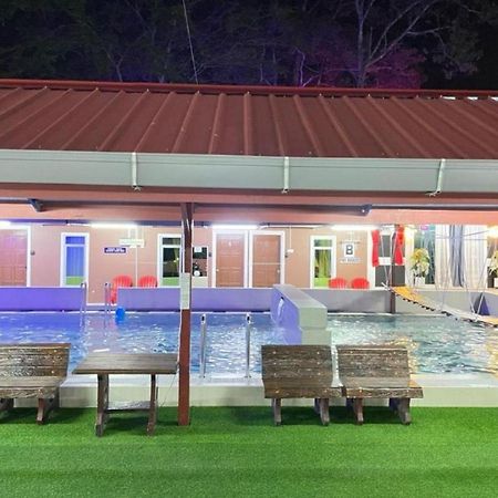 Capital O 91126 The Raga Chalet Yan Εξωτερικό φωτογραφία