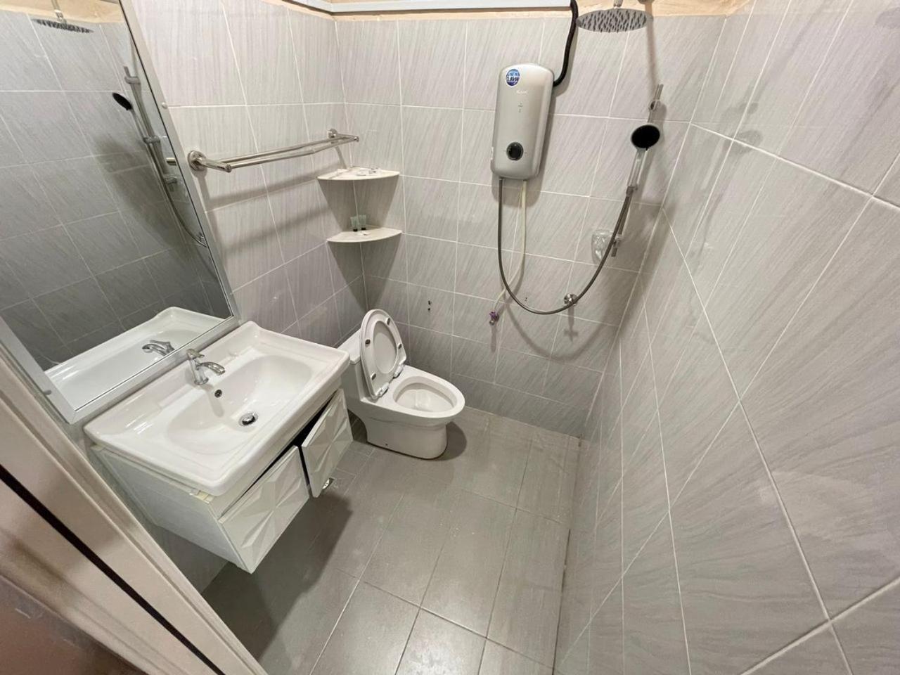 Capital O 91126 The Raga Chalet Yan Εξωτερικό φωτογραφία