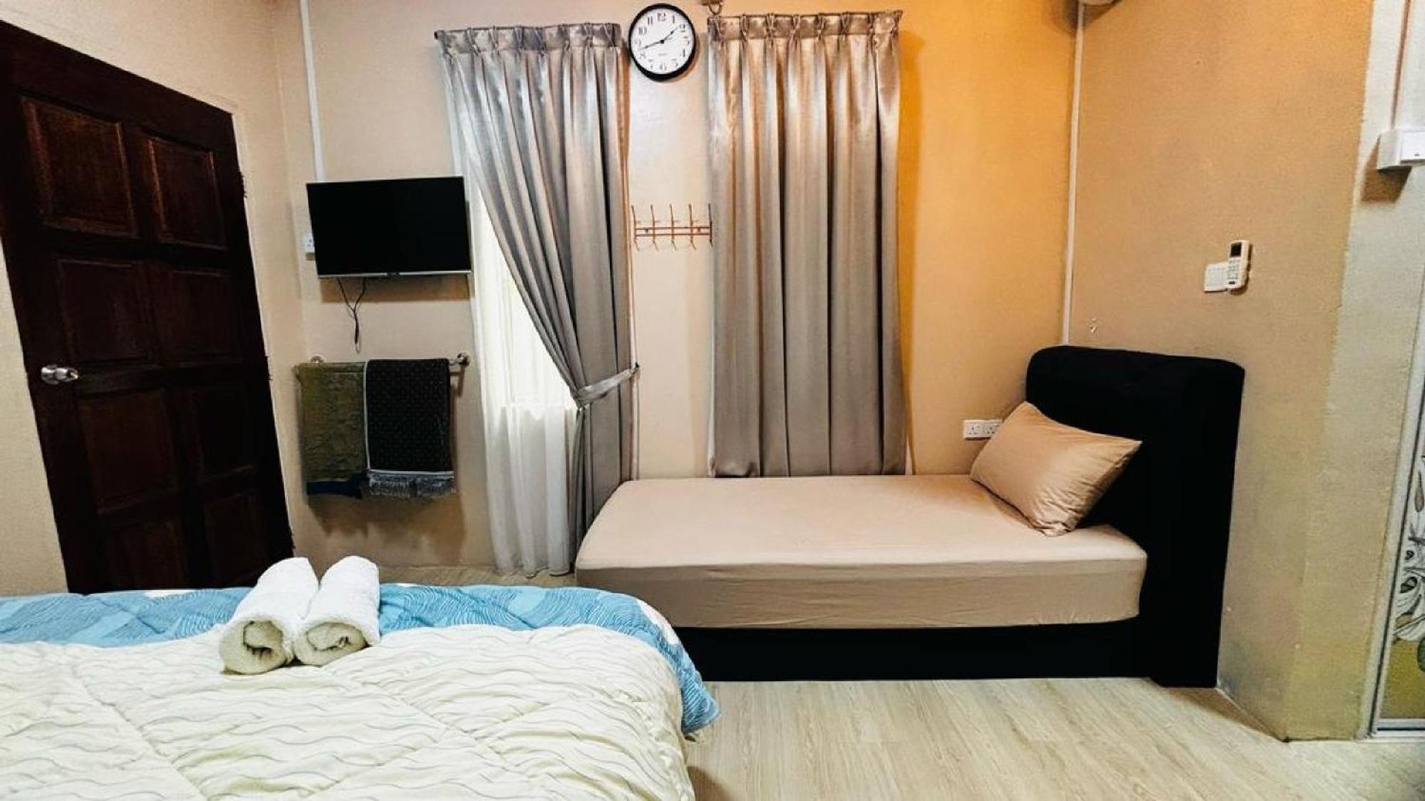 Capital O 91126 The Raga Chalet Yan Εξωτερικό φωτογραφία